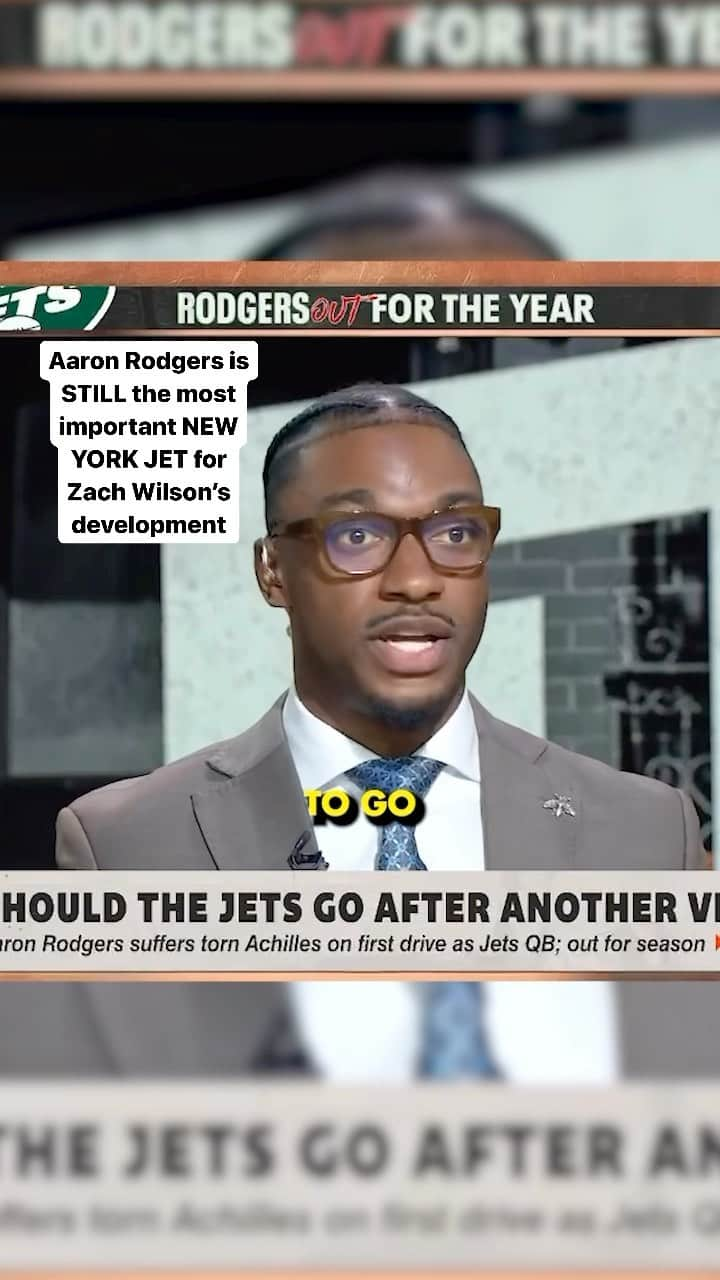 ロバート・グリフィン3世のインスタグラム：「Zach Wilson NEEDS Aaron Rodgers more than ever now.  #nfl #nflfootball #jets #newyork #aaronrodgers #zachwilson #rg3 #rgiii #g3classified #g3analysis #espn #firsttake」