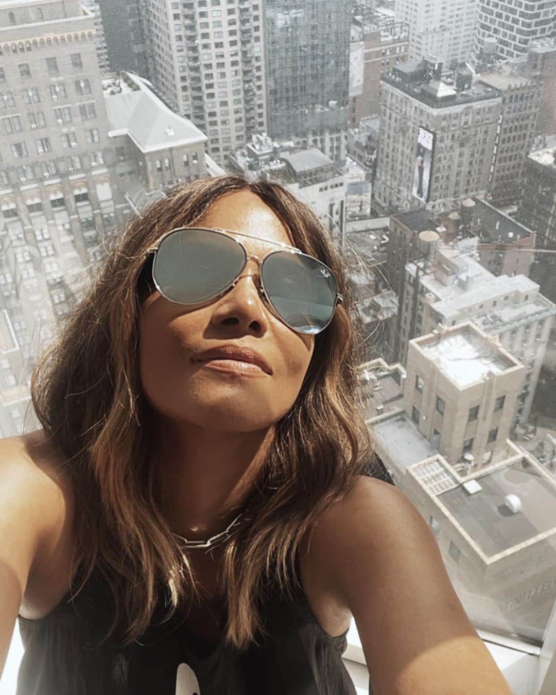 ハル・ベリーさんのインスタグラム写真 - (ハル・ベリーInstagram)「girl + sunnies = bright !」9月15日 1時58分 - halleberry