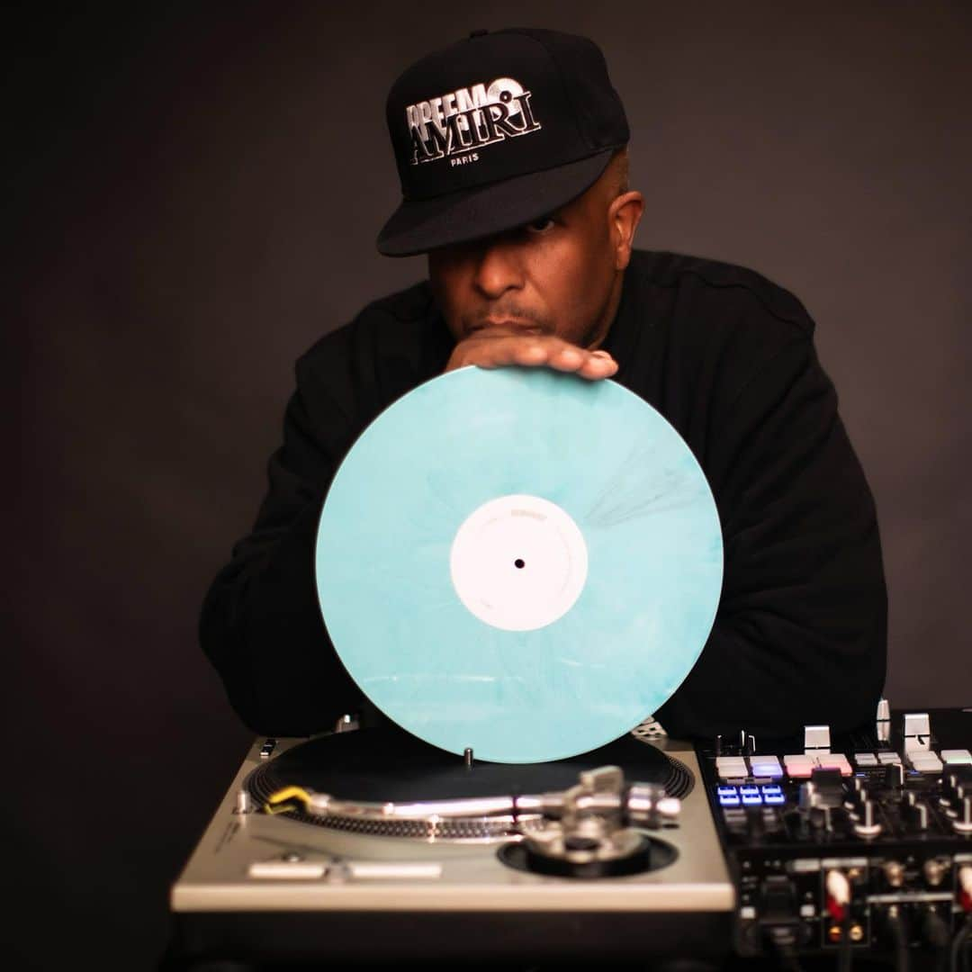 DJプレミアのインスタグラム：「White Label Limited Edition Vinyl  (ONLY 250 COPIES)  "Runway"- DJ Premier feat. Westside Gunn and Rome Streetz (Dirty and Clean Version)  LINK IN BIO  📸 @deejaypoe」