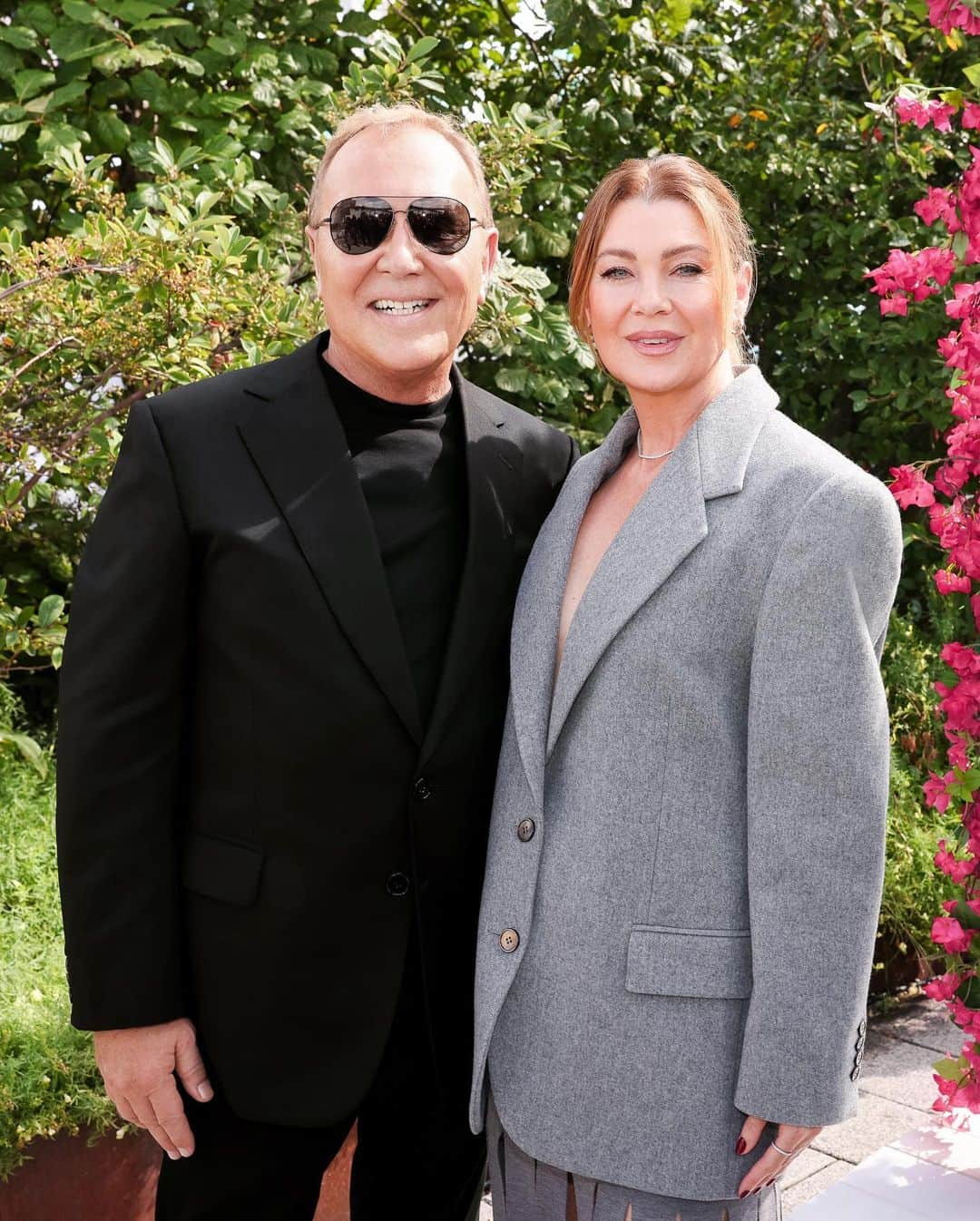 マイケルコースさんのインスタグラム写真 - (マイケルコースInstagram)「Man of the hour.   Guests join Michael at his Spring/Summer 2024 Michael Kors Collection runway show.  #MichaelKorsCollection #NYFW」9月15日 2時23分 - michaelkors