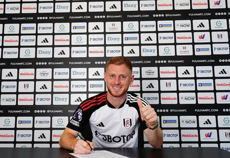 ハリソン・リードさんのインスタグラム写真 - (ハリソン・リードInstagram)「Absolutely delighted to have committed my future to this club! I am looking forward to building on the successes of last season and continuing my journey here @fulhamfc 🤍🖤」9月15日 2時53分 - harrisonreed