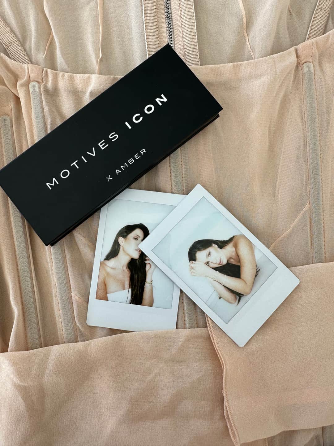 のインスタグラム：「Get picture perfect ready with us #ICON ⁣  #MotivesCosmetics #Motives #Makeup #eyes #trending #following」