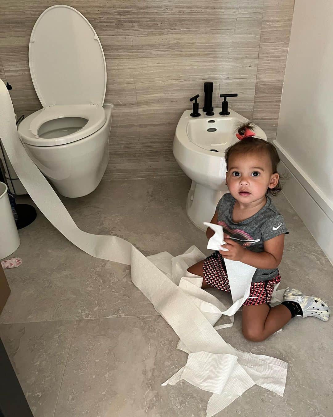 Katya Elise Henryさんのインスタグラム写真 - (Katya Elise HenryInstagram)「Princess Zya Elise Herro, God knew I needed you 😊🤍 HAPPY 2nd BIRTHDAY. You are beyond smart. You are kind. You are important. You are beautiful, and I am so proud of you. I love watching you grow, it’s something new every day! Being your mommy is a dream ☁️🤍 HAPPY BIRTHDAY GIRL🎈」9月15日 3時07分 - katyaelisehenry