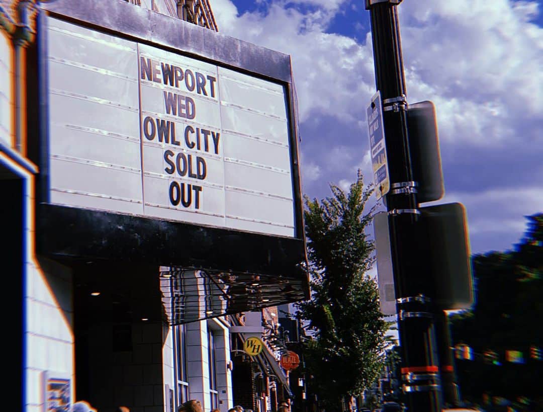 アウル・シティーのインスタグラム：「#tothemoontour」