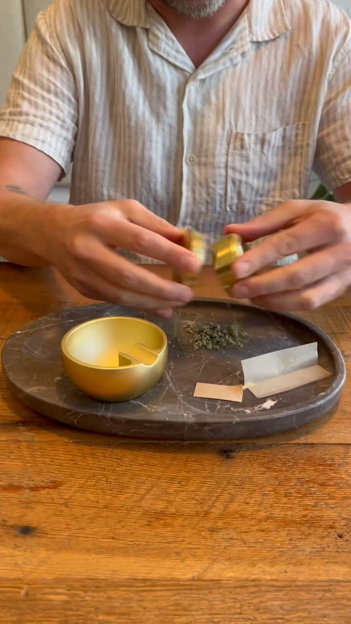 セス・ローゲンのインスタグラム：「I started saying doobie recently. In other news, The Marble Rolling Set from Houseplant.」