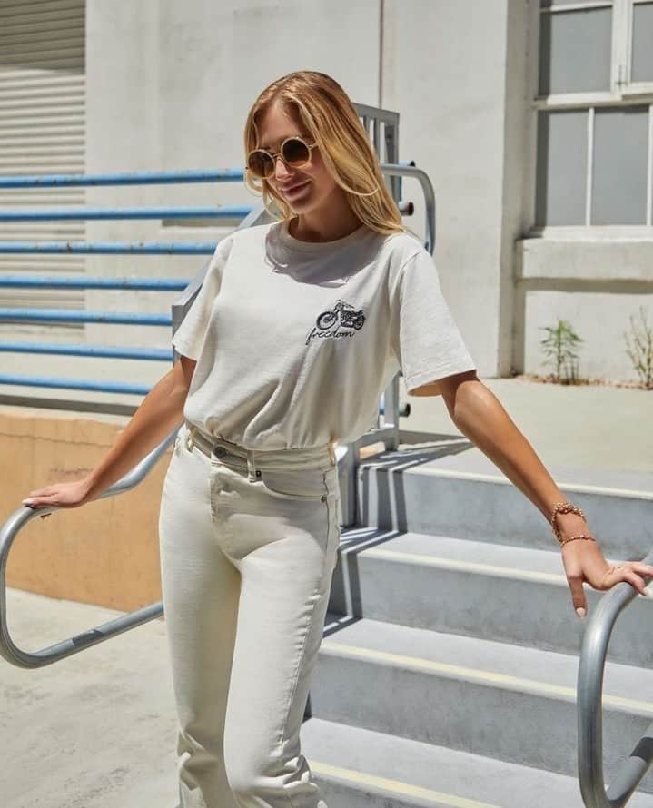 ワイルドフォックスクチュールさんのインスタグラム写真 - (ワイルドフォックスクチュールInstagram)「CASUAL COOL: Keep it class in our NEW Vintage Bike Ryan Tee ⁠ ⁠ #wildfoxcouture」9月15日 4時01分 - wildfoxcouture