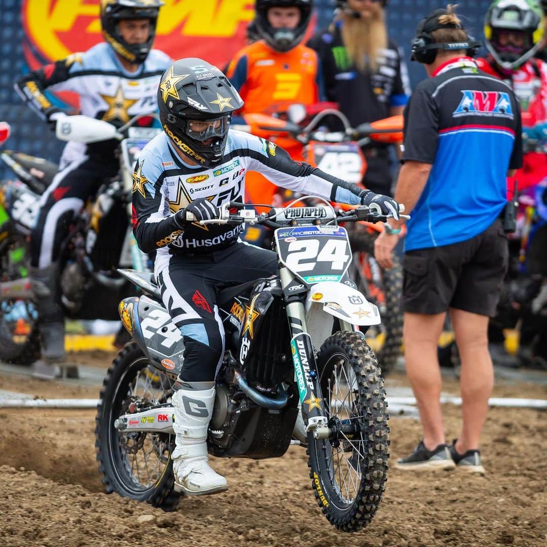 Racer X Onlineさんのインスタグラム写真 - (Racer X OnlineInstagram)「We’re in‼️ 🇺🇸 Team USA will send Aaron Plessinger, RJ Hampshire and Christian Craig to France to defend the Chamberlain Trophy at the 2023 Monster Energy Motocross of Nations🏆 🇺🇸Photos: @align.with.us   1️⃣ MXGP - Aaron Plessinger  2️⃣ MX2 - RJ Hampshire  3️⃣ MX Open - Christian Craig #MXoN」9月15日 4時01分 - racerxonline