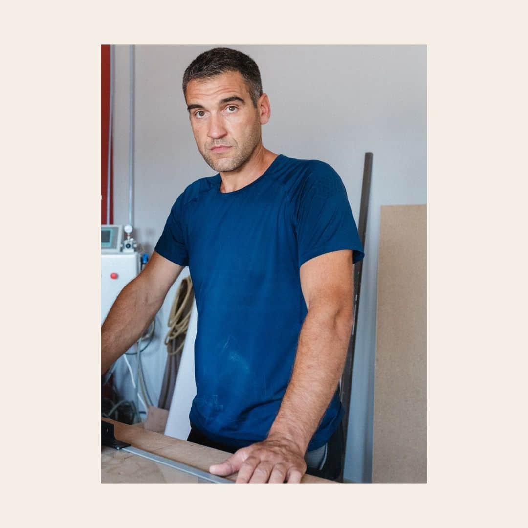 Ligne Rosetのインスタグラム：「Go behind the scenes!  Today we’re taking you to the heart of our workshops in the Ain region of France.  Meet Denis, Prototypist in the joinery workshop, based in Saint-Jean-le-Vieux, he is in charge of testing and checking furniture prototypes in the laboratory.  He works hand in hand with the design office to ensure the prototype and reality of the piece are as close as possible.  He’ll show you his job, his skill and his environment. #madeinfrance  A photo report with @aude_lemaitre  #ligneroset #design #frenchsavoirfaire #knowhow」