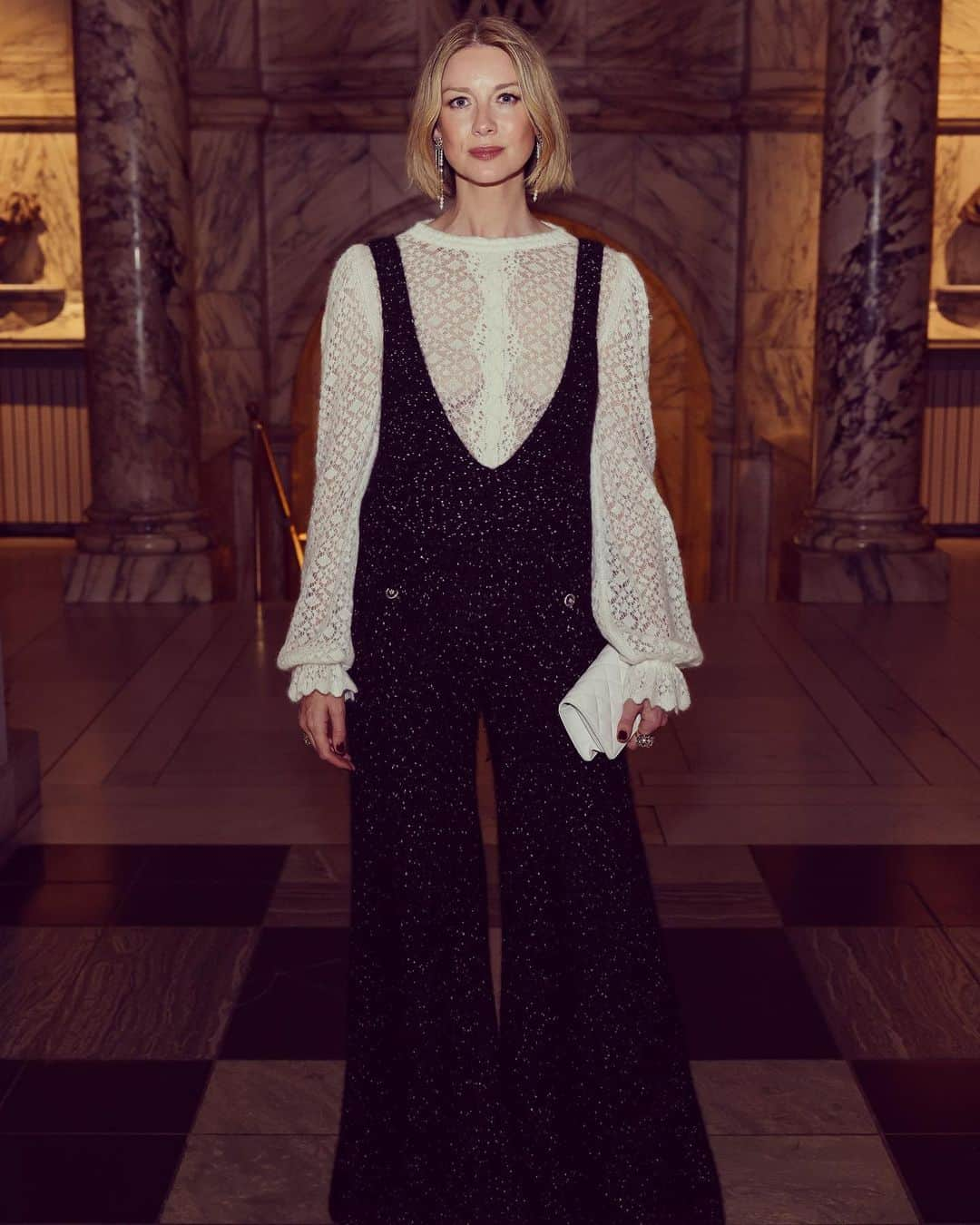 カトリナ･バルフさんのインスタグラム写真 - (カトリナ･バルフInstagram)「Thank you @chanelofficial for having me at the wonderful opening of the Gabrielle Chanel Fashion Manifesto exhibit @vamuseum  Beautiful setting for such beautiful designs.  Hair @garethbromell Makeup @lipstickkelly  📸 @davebenett」9月15日 4時26分 - caitrionabalfe