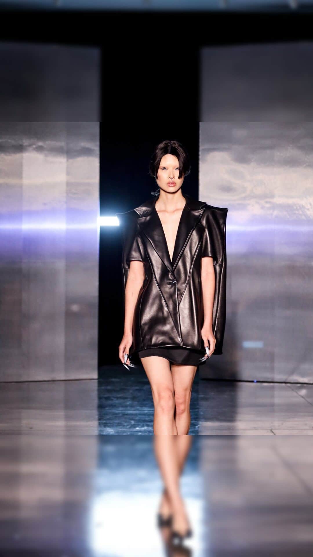 NYFW（ニューヨークファッションウィーク）のインスタグラム：「The Asian Pacific community left no crumbs this week. Here are some of the Asian Pacific designers who graced the runway.」