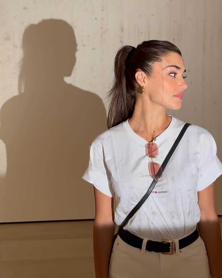 Hande Ercelのインスタグラム：「♾️」