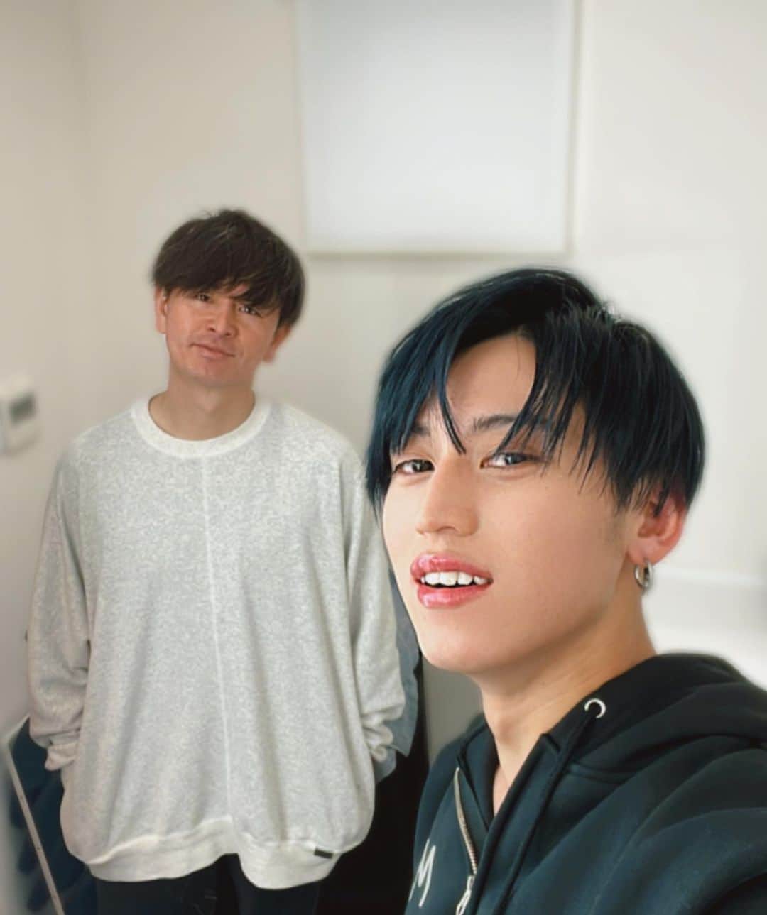 れんさんのインスタグラム写真 - (れんInstagram)「「れん」としてアーティスト活動をして今日で2周年が経ちました‼️ 本当にあっと ...