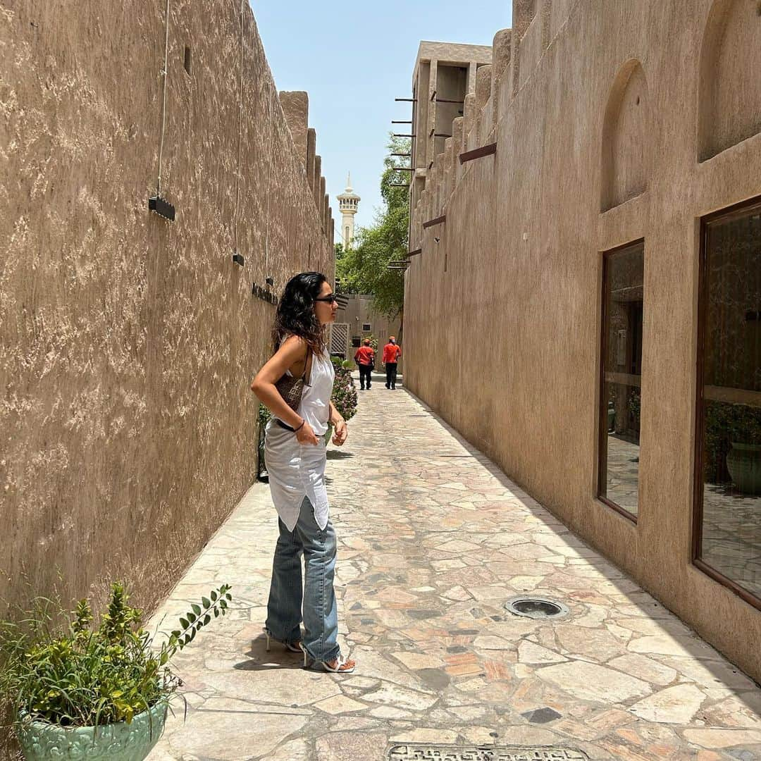 parisaさんのインスタグラム写真 - (parisaInstagram)「Miss youu 🇦🇪 プールで爆睡」9月15日 15時00分 - parisakanno