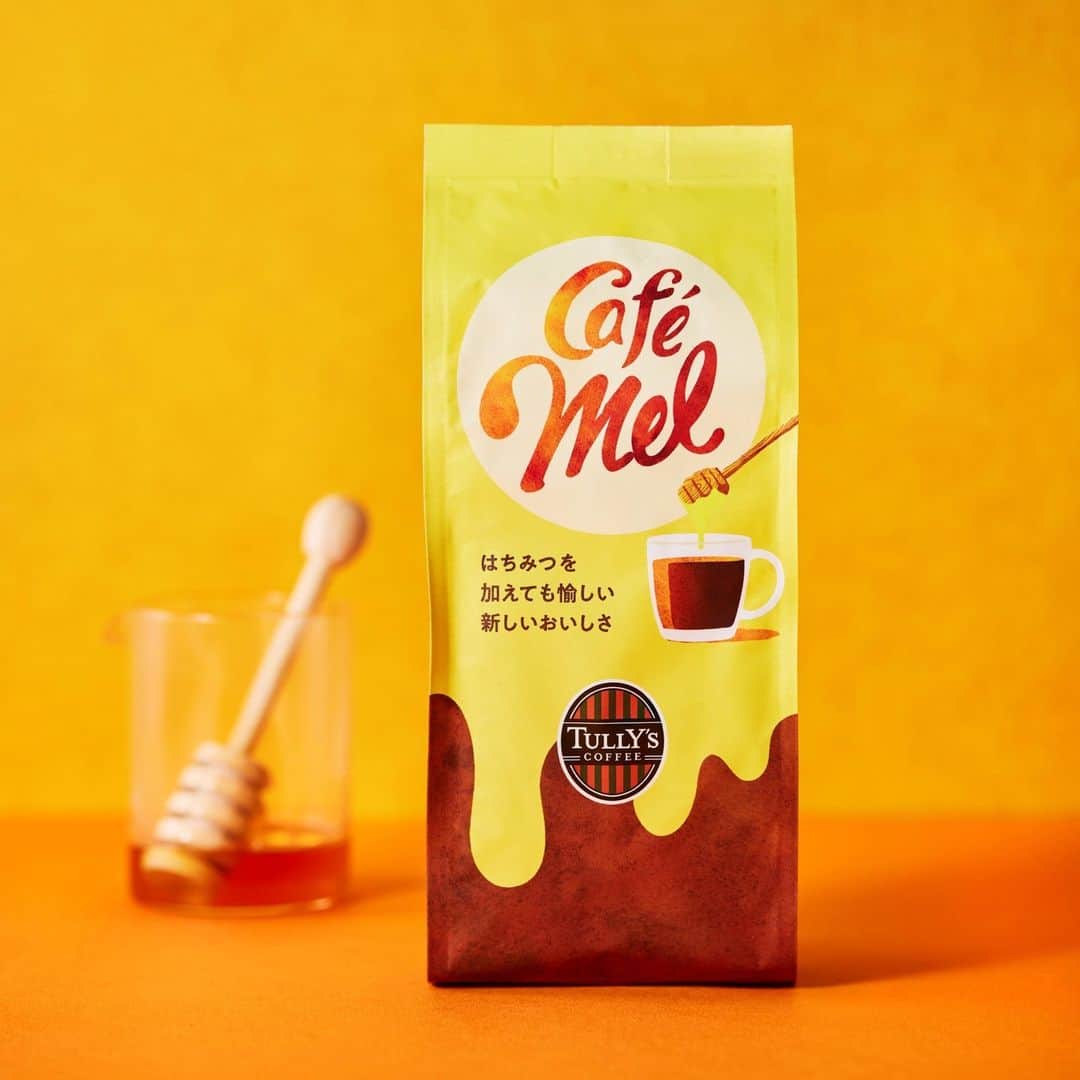 タリーズコーヒーさんのインスタグラム写真 - (タリーズコーヒーInstagram)「はちみつ🍯を加えて コーヒー☕を楽しんでみませんか？  Café Melは「はちみつとの相性がいいコーヒー豆」を求めて開発したマイルドな味わいにブレンドしました。  ストレートはもちろんハチミツ🍯やミルク🥛と合わせても◎  いろいろなアレンジでCafé Melをお楽しみください😋  #タリーズ #タリーズラバーズ #コーヒー #コーヒータイム #秋 #カフェ #カフェ活 #カフェ巡り部 #はちみつ」9月15日 15時13分 - tullyscoffeejapan