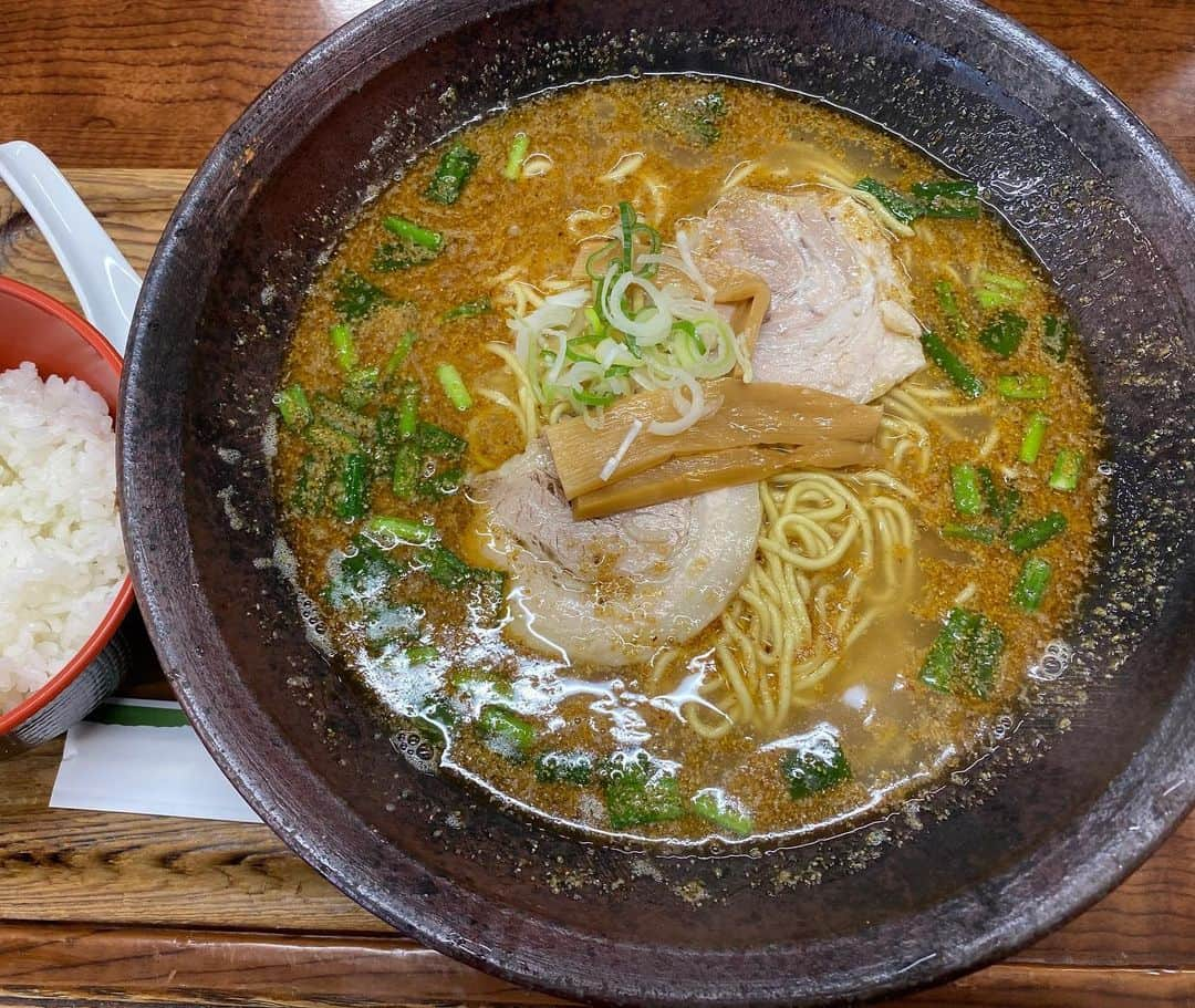 吉見一起のインスタグラム：「#八かい ゴマラーメン」