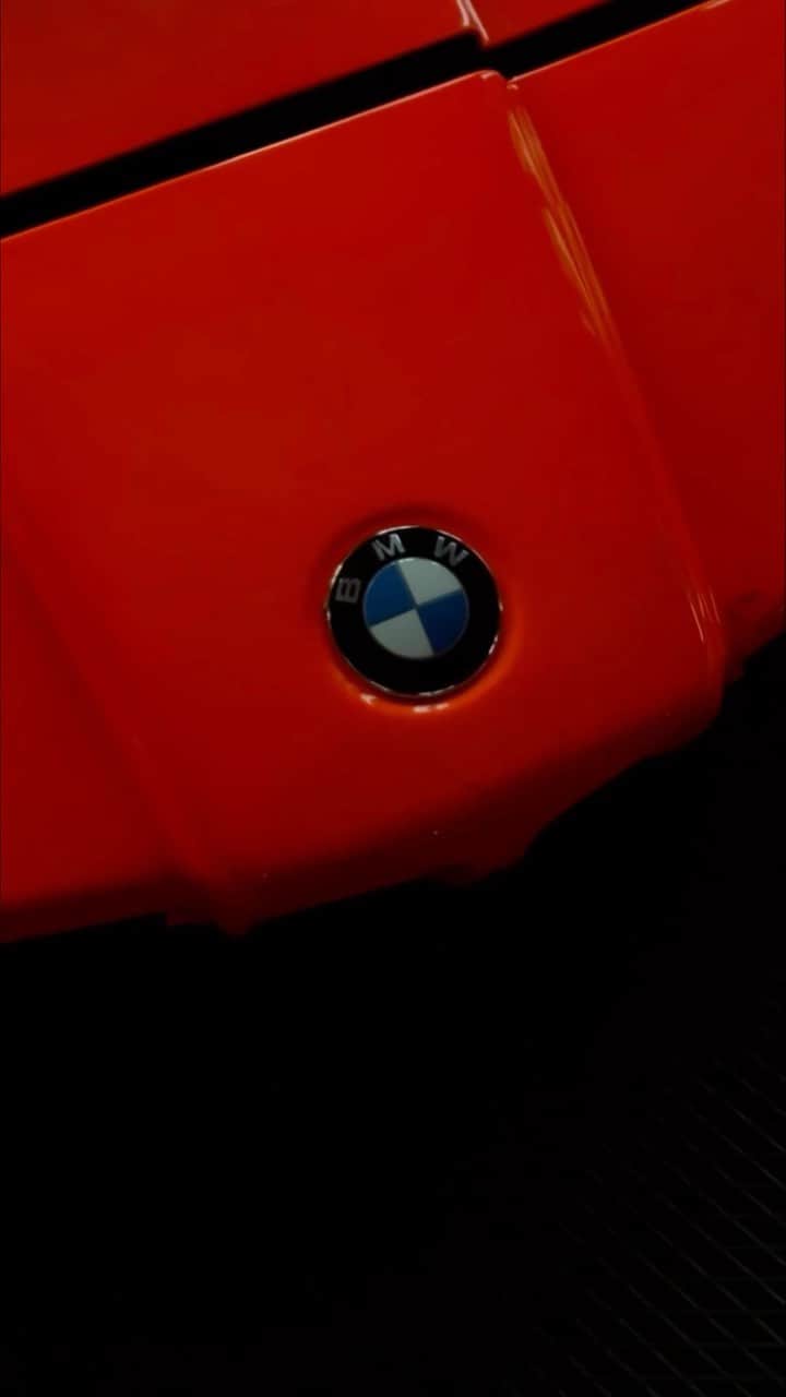 BMWのインスタグラム：「#BMWRepost 🎥 @emils.garage A pioneer, now, then and always 👑 The BMW Turbo. #BMWClassic @bmwclassic @flitzerclub @classicdriver」