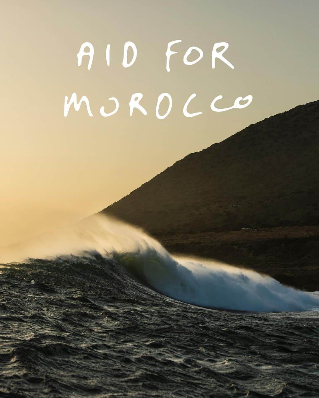 BILLABONG WOMENSのインスタグラム：「Our hearts go out to Morocco.  Our love and prayers are with our friends, teammates, and the resilient communities of Morocco. We have been working alongside our dedicated team on the ground to provide the necessary aid and support to those who need it the most. Swipe to discover the ways in which you can directly assist, and stay tuned as we share more ways you can get involved.  Earlier this year, we had the privilege of visiting Morocco and embarking on a journey south along the beautiful coastline of the Sahara desert with @wastedtalentintl. Together, we covered almost the entirety of the coastline within a mere 10 days for the creation of our upcoming short film, 'Did You Hear The Falling Rose?' This film celebrates Morocco’s vibrant culture, the people we’ve met, the relationships we made, and the raw and wave-rich coastline of the Sahara, and it will be released in the coming weeks.  Stay strong, Morocco. We stand with you.」