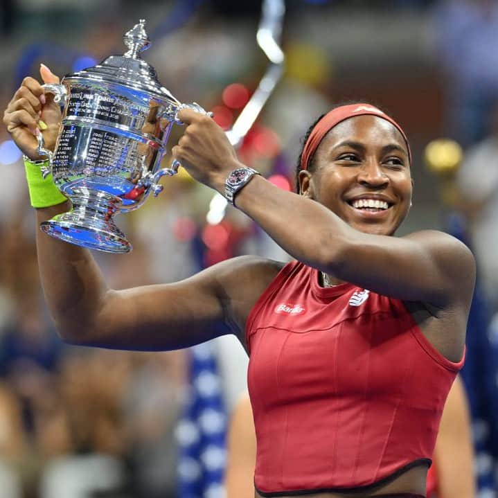 キャロライン・マークスさんのインスタグラム写真 - (キャロライン・マークスInstagram)「I want to congratulate a fellow Floridian, @cocogauff on her first Grand Slam title at the @usopen.  I think we were getting our trophies at just about the same time on Saturday! What a weekend and what an inspiration you are, Coco 🏆 #USOpen @wsl @wta」9月15日 7時00分 - caroline_markss