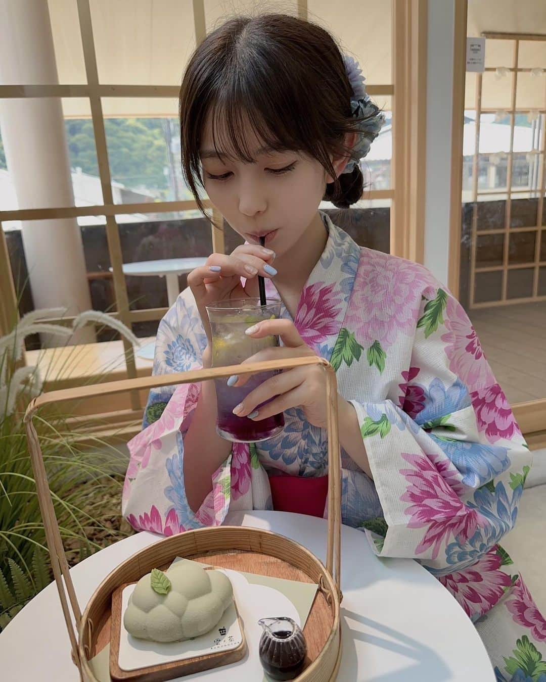 せきぐちりささんのインスタグラム写真 - (せきぐちりさInstagram)「京都に行った時に嵐山で立ち寄ったカフェ、雲の茶。 なんとなく見た目の可愛さで注文した雲のムースがめっちゃおいしかった😋  京都に行ったらまた食べたいなと思っていたら、期間限定で9/13(水)～9/26(火)まで新宿高島屋で食べられるみたいです。  私は今はルクセンブルクにいるから食べに行けないけど💦  ‥‥‥‥‥‥‥‥‥‥‥‥‥‥‥‥‥‥‥‥‥‥‥‥  ルクセンブルク🇱🇺在住。19歳。 ヨーロッパの旅行写真もたくさん載せてるので是非みてね📸 @risa_s_lisa  配信アプリ『ミクチャ』で毎日23時ごろ から配信してます。 ※プロフィールのリンクからTikTok、X、ミクチャのフォローお願いします🤍  ‥‥‥‥‥‥‥‥‥‥‥‥‥‥‥‥‥‥‥‥‥‥‥‥ ･ ･ ･ ･ ･ ･ #嵐山 #嵐山観光 #嵐山竹林 #観光 #旅行 #浴衣 #浴衣女子 #和装ヘア #浴衣ヘア #kyotojapan #kyototrip #kyotogram #kyoto #japan #arashiyama #雲ノ茶 #京都 #京都スイーツ #京都カフェ巡り #京都観光 #京都旅行 #京都散策 #京都ランチ #京都食べ歩き #浴衣 #和装  #京都カフェ  #cafe  #京都カフェ  #抹茶スイーツ  #抹茶  #maccha」9月15日 8時19分 - risa_s_lisa