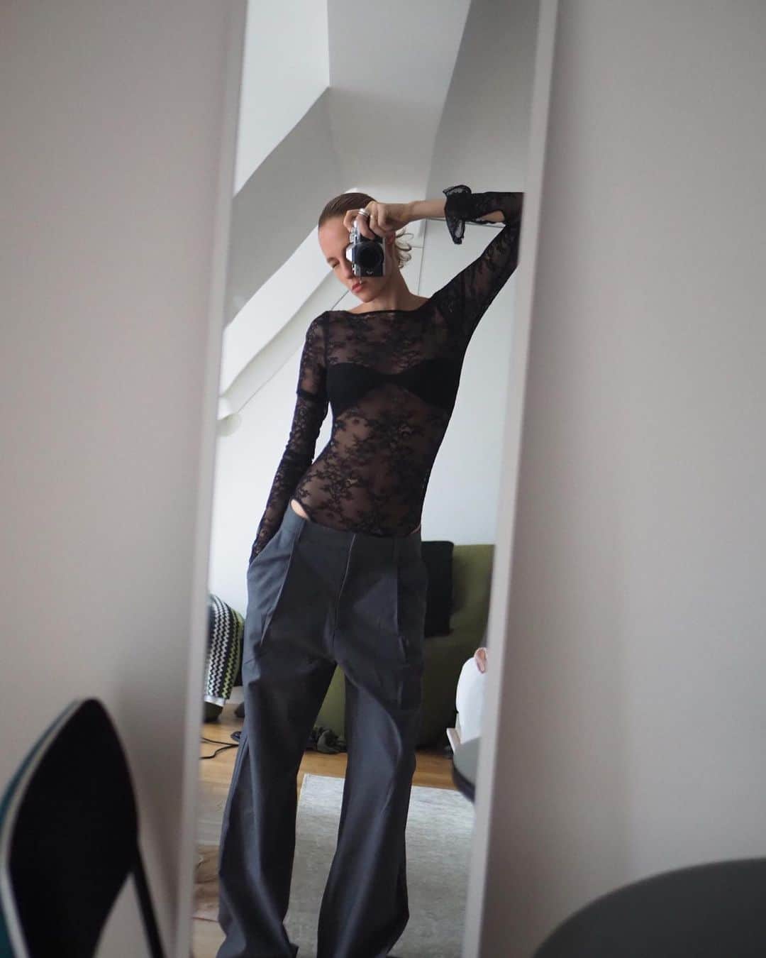 ベック&ブリッジのインスタグラム：「Muse @ellymcgaw styles the Nora Lace Long Sleeve Bodysuit. Restock available now. ​​​​​​​​ #becandbridge #embody #newarrivals」
