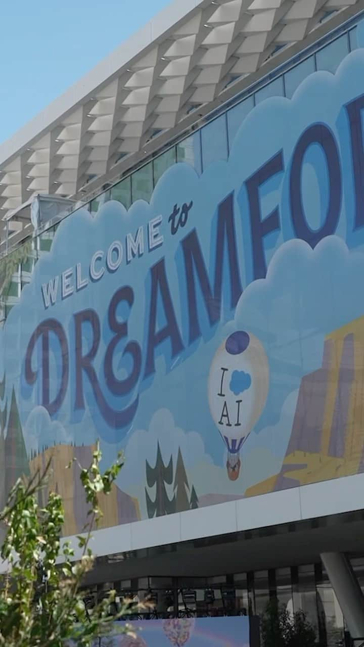 Salesforce のインスタグラム：「Dreamforce may be over, but our dreams have just begun. @TCaryChow recaps our biggest announcement of the year: Einstein 1. #DF23」