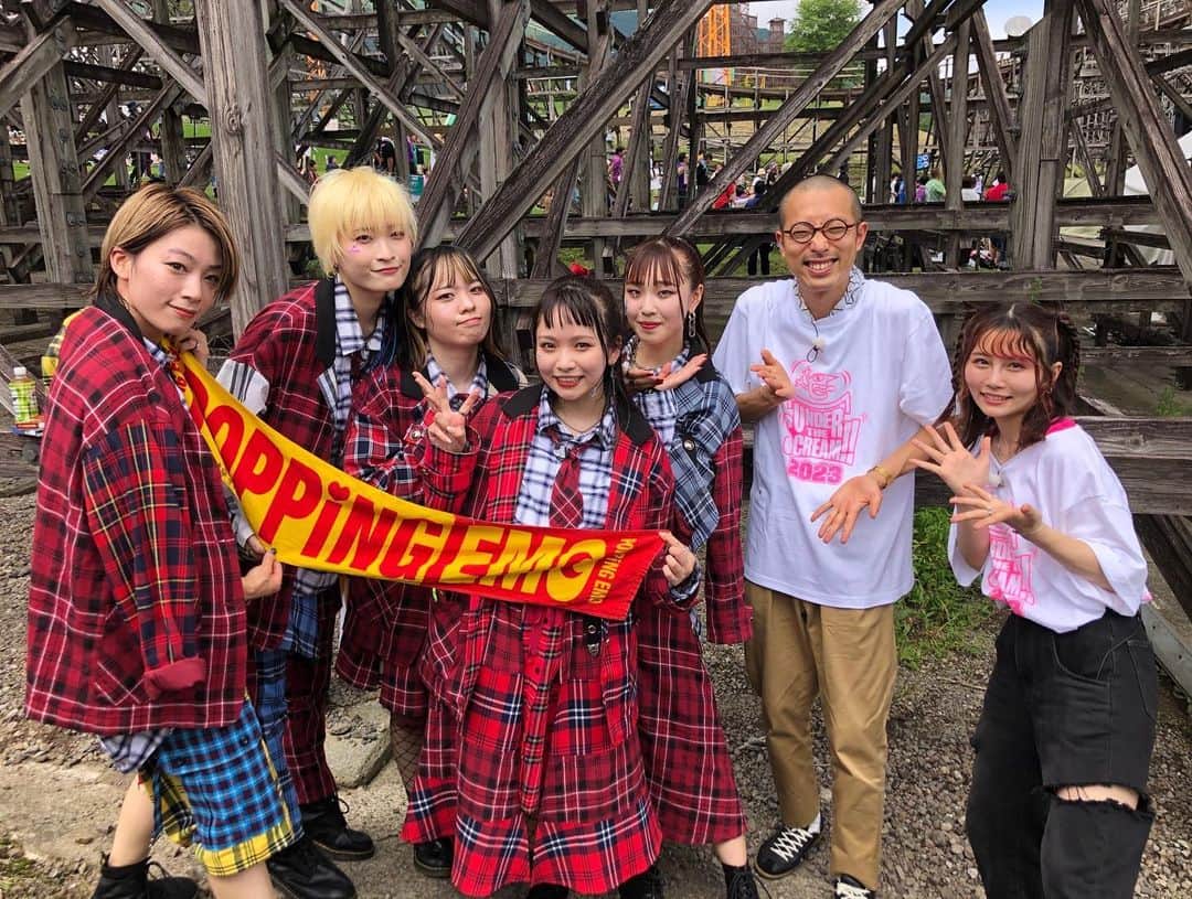 秋吉優花さんのインスタグラム写真 - (秋吉優花Instagram)「. #アンスク2023 の思い出たち。 青春でした🎢 . ステージ出番の前後以外は ずっとインタビューさせて頂いてました！！ . 色んなお話聞けて楽しかった🥰 . ①番組公式HPで 1週間限定見逃し配信🎢 ※一部カットあり  ②10/29(日)23:00〜24:00 フジテレビTWOで放送決定📺 ※アーティストインタビューなど未公開シーン追加  . 全国で観れるけん、是非HPへ🪻  . #敬称略 #175R #イナゴライダー #ばってん少女隊 #teamshachi #ブライアン新世界 #RyanB #poppingemo #HacktheCeremony #Theコットンクラブ #松隈ケンタ #badknee #おほしんたろう #秋吉優花 #福岡に音楽番組をつくりたい #TNC #テレビ西日本 #フジテレビ」9月15日 9時26分 - akiyoshi_1024
