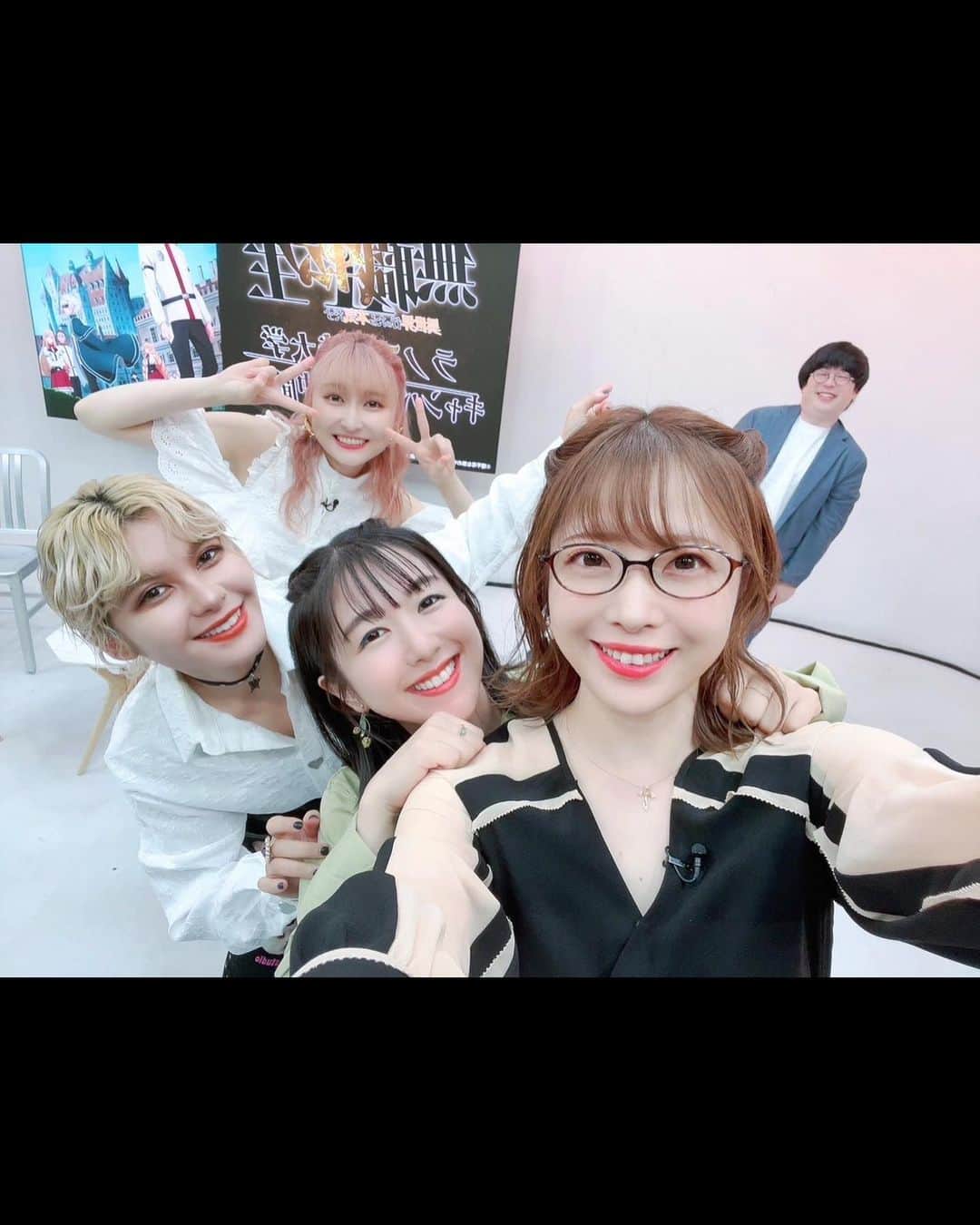 茅野愛衣のインスタグラム：「無職転生Ⅱ ラノア魔法大学キャンパスライフ中間報告、もうご覧いただけましたか？ ワイワイ楽しく、そしてたっぷり作品を語らう会になりました〜  果たして、フィッツはルディに自分はシルフィだと伝えることが出来るのか…？！ どうかフィッツに勇気のパワーを！🙇‍♀️（茅）  @opulence_tokyo  @osewaya_official」