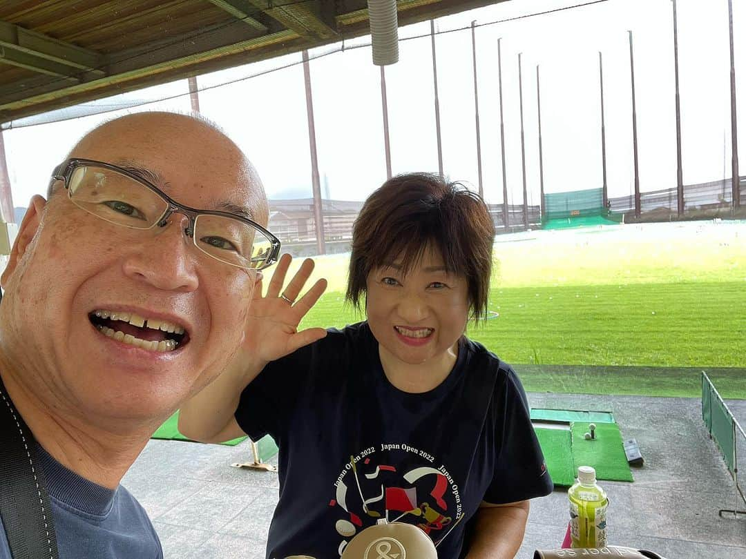 藤崎靖啓さんのインスタグラム写真 - (藤崎靖啓Instagram)「上手な人ほど練習しますよね🏌️‍♀️ トップアマの藤井里香さん🤗  #セリーズゴルフガーデン #藤井里香 #アマチュアゴルファー #四国チャンピオン #藤ちゃん #藤崎靖啓 #フリーアナウンサー」9月15日 10時14分 - yas_fujisaki