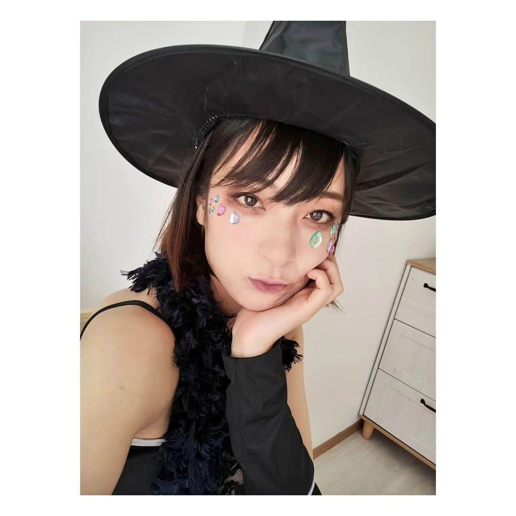 しじみさんのインスタグラム写真 - (しじみInstagram)「今日は魔女(？)の役🧙‍♀」9月15日 10時33分 - amcche