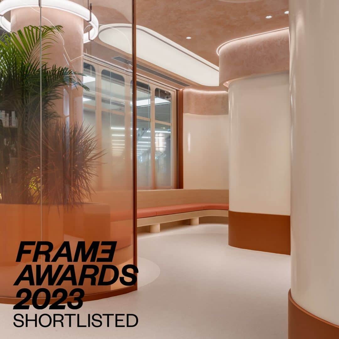 JJ.Acunaのインスタグラム：「Delighted to share that our Laguna Medical Centre Project has been Top 5 shortlisted for the @framemagazine Awards 2023 in the categories of Best Use of Light out of all project types, budgets, and sizes and Healthcare Centre of the Year! Kudos to my amazing team at @jjabespoke and a special shoutout to @lightoriginstudio, our brilliant lighting consultant for this project. This recognition comes after sifting through tens of thousands of global entries. Feeling incredibly blessed and thrilled by this news! 🌟 #FrameAwards2023 #HealthcareExcellence #healthcaredesign #jjabespoke   📸: @stevenkophotography」