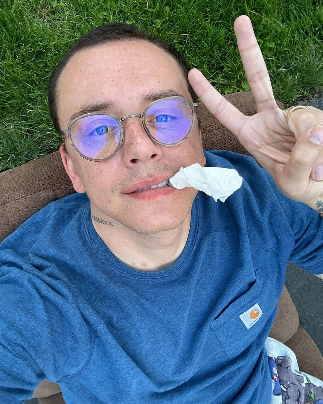 ロジックさんのインスタグラム写真 - (ロジックInstagram)「Got my tooth pulled today, they said it’s from spittin’ heat」9月15日 10時39分 - logic