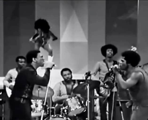 MCハマーのインスタグラム：「The Godfather of Soul 🔥🔥🔥🔥 Bootsy Collins on the Bass Guitar 🎸」