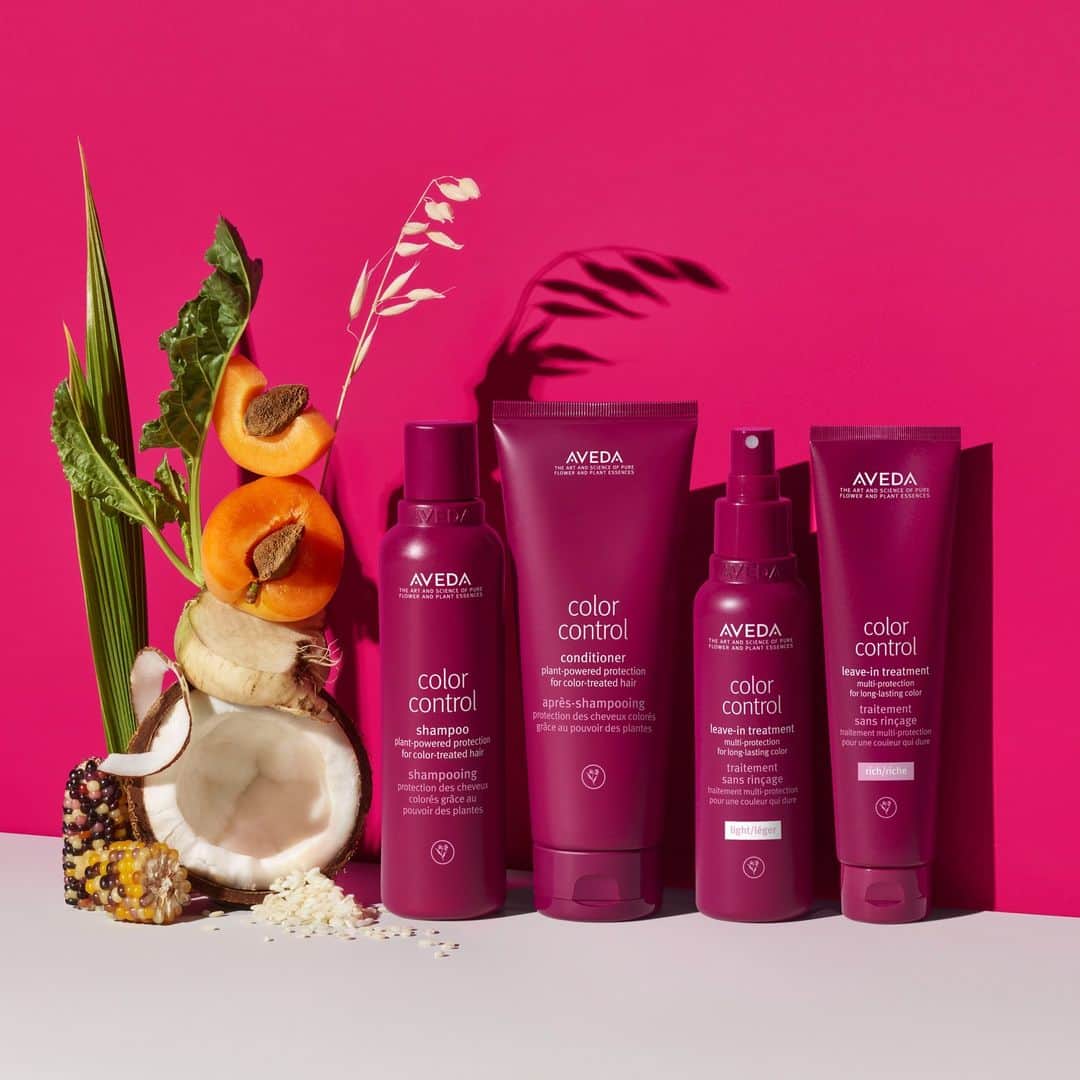 Aveda Japanのインスタグラム：「. カラーヘア用のシリーズ #カラーコントロール から8/24に発売した洗い流さないトリートメント #リーブイントリートメント 💇‍♀️🎨  植物由来のヘアコンディショニング成分が、髪をケアし、シャンプーなどヘアカラーの様々な褪色要因から髪を保護します🌿  期間限定でサロンでもお得なキャンペーンを実施中！  ✔︎カラーコントロール製品をお買上げで10mLのサンプルをプレゼント！ ✔︎ #アヴェダカラー を施術されたお客様はカラーコントロールを10%オフでご購入可能に！  ぜひお試しください💫  ※実施状況及び内容詳細についてはサロンへお問い合わせください。」