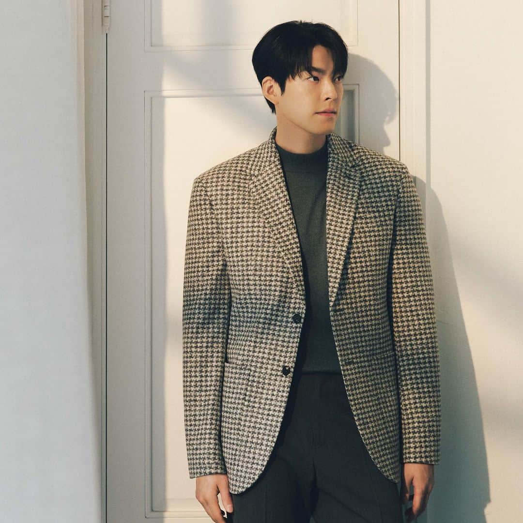 キム・ウビンさんのインスタグラム写真 - (キム・ウビンInstagram)「@fahrenheit.official ⚪️」9月15日 12時31分 - ____kimwoobin