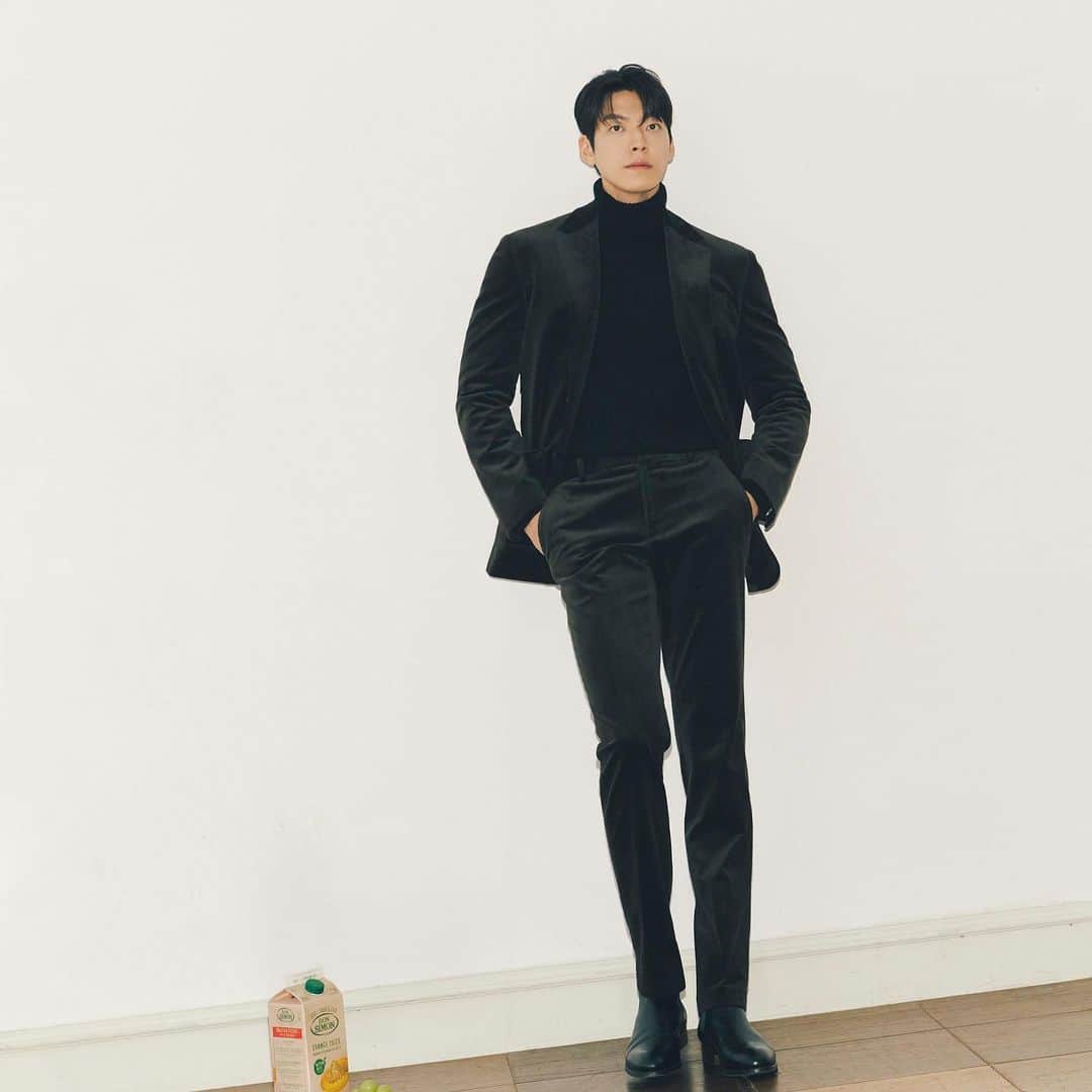 キム・ウビンさんのインスタグラム写真 - (キム・ウビンInstagram)「@fahrenheit.official ⚪️」9月15日 12時31分 - ____kimwoobin
