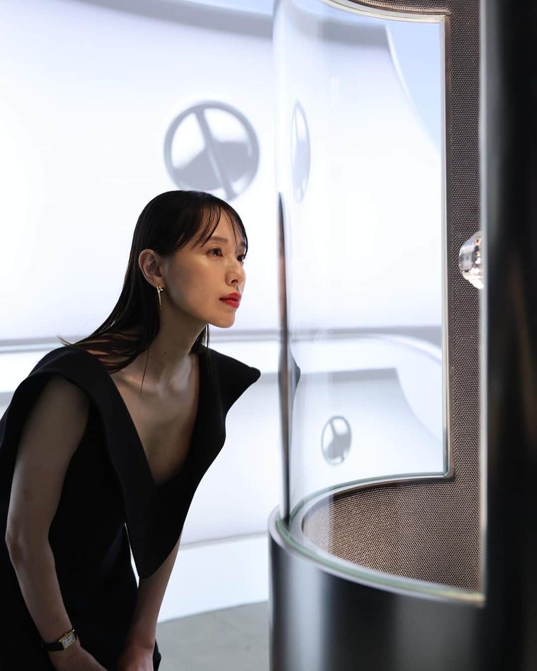 戸田恵梨香さんのインスタグラム写真 - (戸田恵梨香Instagram)「昨日は@cartier のイベントでした ほんっとに素晴らしい会場で エリア毎にとても深く、強いこだわりを感じられ、ファンにとってはたまらない時間でした ありがとうございました❤️  @cartier  #TimeUnlimited #CartierWatchCommunity #CartierTokyo」9月15日 12時28分 - toda_erika.official