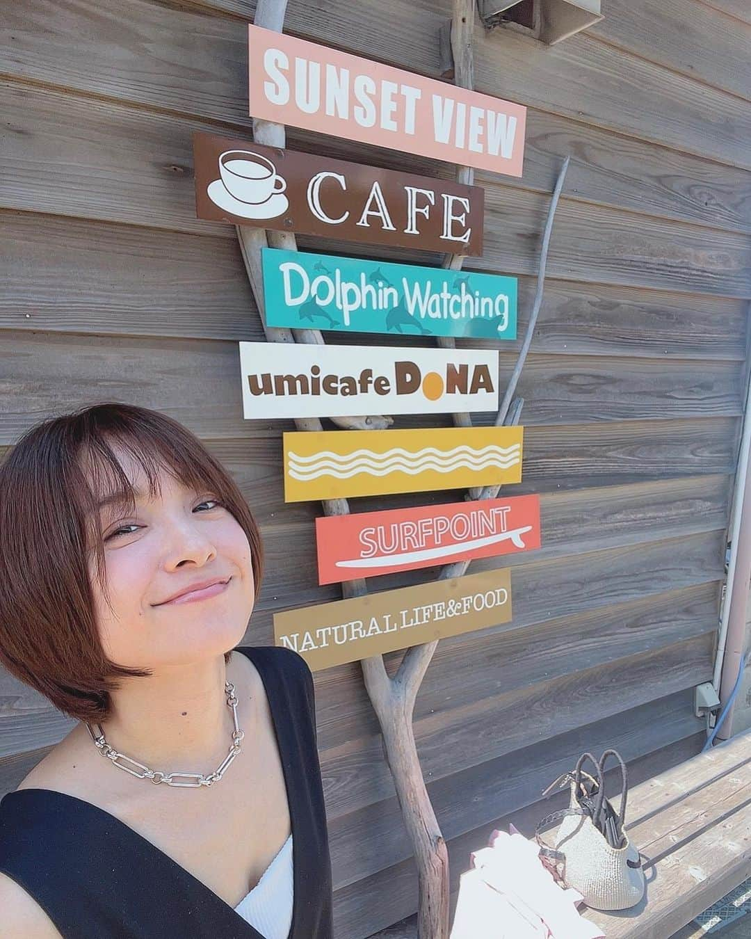 みひろのインスタグラム：「. #海が見えるカフェ 🐬 #海カフェdona  #海カフェ #dona   🍽️ @umicafedona   新潟帰ったら、また行こ♡ この近くにゴルフ場もあるのよ。 しかも海見える🌊 行きたい〜‼︎‼︎  #新潟 #新潟観光 #柏崎 #柏崎カフェ #海 #cafe #地元 #日本海」