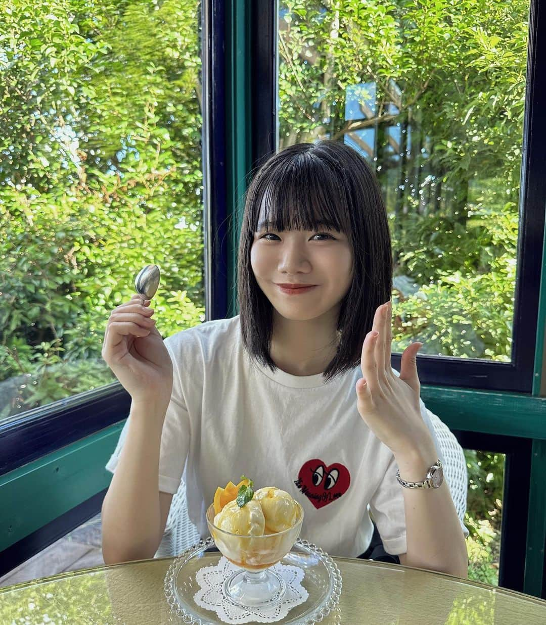 竹内ななみさんのインスタグラム写真 - (竹内ななみInstagram)「♡  暑すぎてアイスで涼んだ🍨♡  ・ ・ ・ ・ ・ ・ ・ ・ ・ ・ ・ ・ ・  #神戸カフェ #kobe #cafe #テラス席 #神戸ドライブ #西宮カフェ #鷲林寺 #鷲林寺カフェ #アイス #icecream  #西宮観光 #夏休み #summervacation #兵庫観光 #兵庫カフェ #兵庫グルメ #夏休みの過ごし方 #カフェザテラス #cafetheterrace #関西レストラン」9月15日 13時13分 - nanami.1002