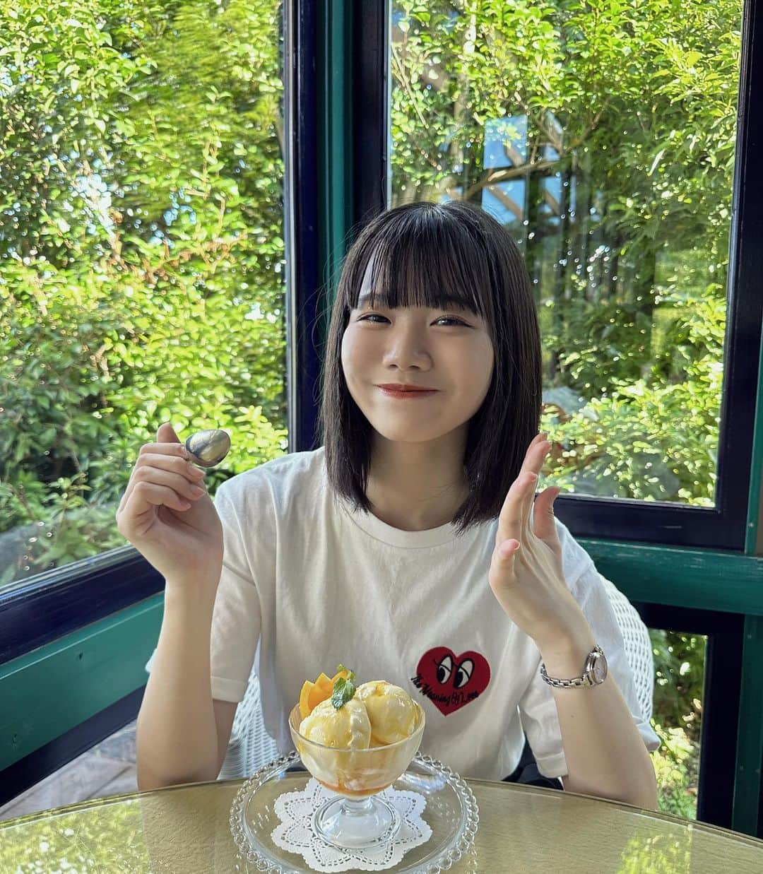 竹内ななみさんのインスタグラム写真 - (竹内ななみInstagram)「♡  暑すぎてアイスで涼んだ🍨♡  ・ ・ ・ ・ ・ ・ ・ ・ ・ ・ ・ ・ ・  #神戸カフェ #kobe #cafe #テラス席 #神戸ドライブ #西宮カフェ #鷲林寺 #鷲林寺カフェ #アイス #icecream  #西宮観光 #夏休み #summervacation #兵庫観光 #兵庫カフェ #兵庫グルメ #夏休みの過ごし方 #カフェザテラス #cafetheterrace #関西レストラン」9月15日 13時13分 - nanami.1002