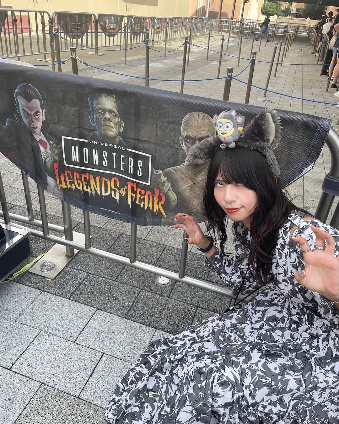 永田レイナさんのインスタグラム写真 - (永田レイナInstagram)「「お化け屋敷」「歌」「虫食べる」 仕事をする上でこの３点はNGとさせていただいておりましたが、親愛なるリスナーの皆様にユニバーサル・スタジオ・ジャパンのハロウィーンの魅力を伝えなければという溢れるジャーナリズム精神で、パーク入園後即3連続でホラーアトラクションを体験するという偉業を成し遂げましたので、皆様はZIP-FM 「BRUNCH STYLE」で 毎週木曜日の朝10時からオンエア中の「NO LIMIT! ADVENTURE」をぜひ聴いてください。  #ユニバーサルスタジオジャパン  #universalstudiosjapan  #ハロウィーンホラーナイト  #halloween」9月15日 13時57分 - reina_nagata