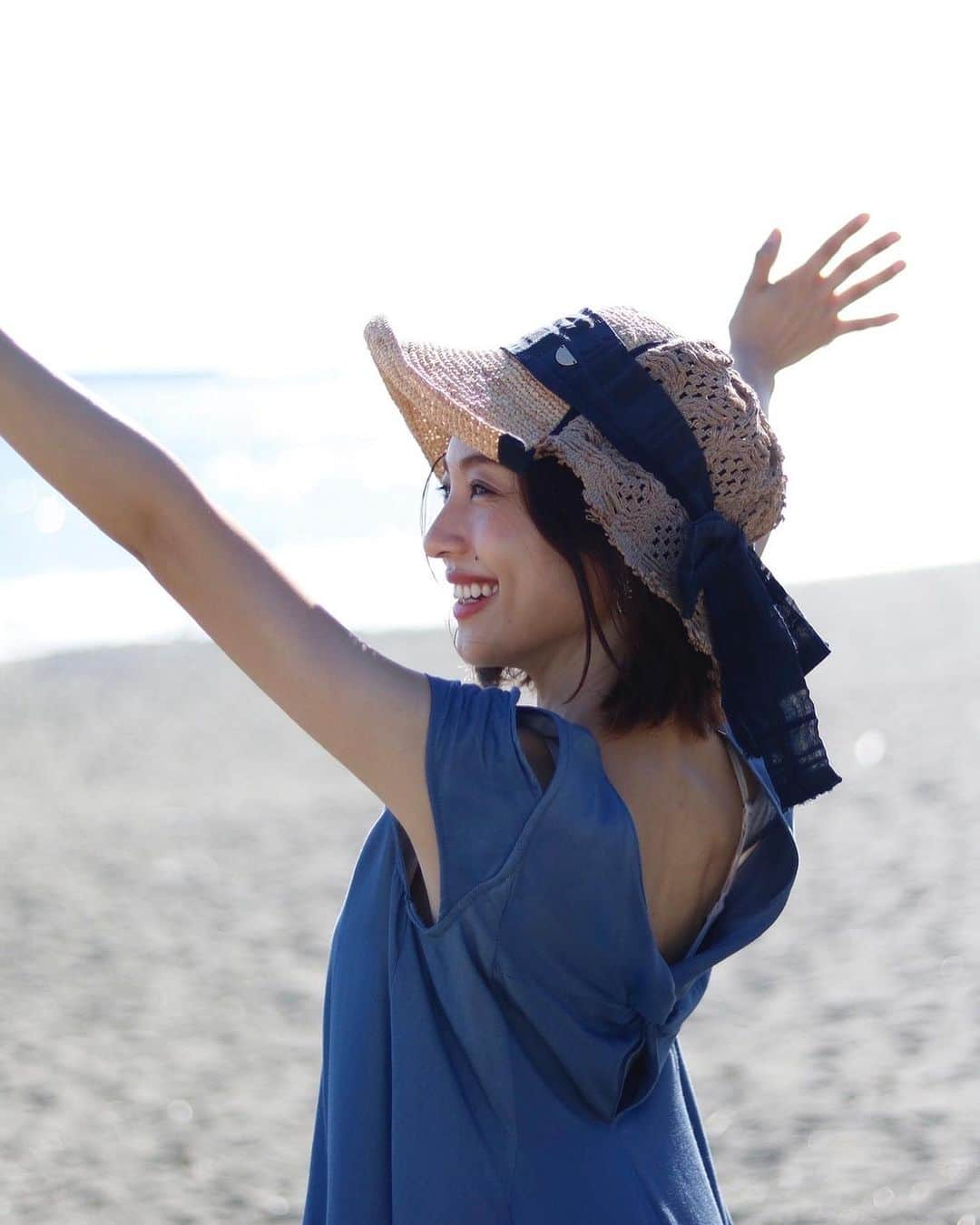 橋本聖子さんのインスタグラム写真 - (橋本聖子Instagram)「左向き残暑🌴☀️  #ootd #aulaaila  #hat #ca4la  photo by @emilykaiho_photography  #portrait #smile #model」9月15日 23時51分 - _seikohashimoto