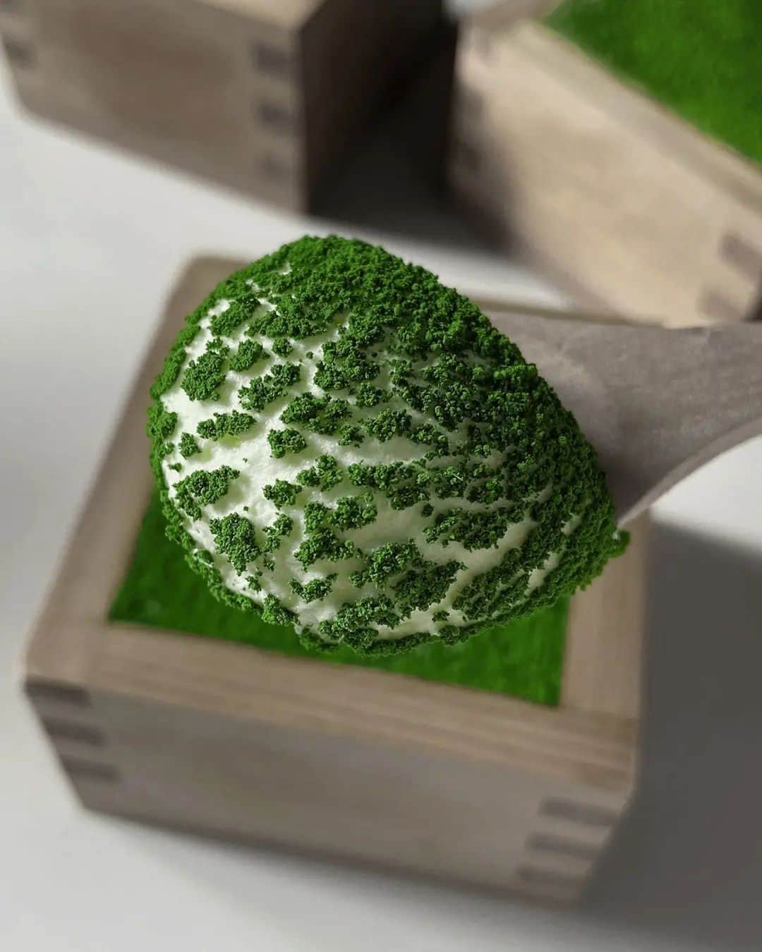 Matchæologist®のインスタグラム：「#Matcha #Tiramisu perfection 💯! Tag a friend with whom you’d like to share this mouthwatering Italian #dessert with a Japanese twist! This #MatchaCreation features our 🍃 Midori™ Culinary Matcha! (📷: @matchaonomu) . Interested in making some over this weekend?!? Head to @matchaonomu for the full recipe. You will need the following ingredients: . Mascarpone Cream: 150g Mascarpone 120g Heavy Cream 40g Egg Yolk 25g Sugar 12g Water  Matcha Syrup: Ladyfinger 6g Matcha (used Matchaeologist’s Midori™ Culinary Matcha) 60g Hot Water 20g Sugar 60g Milk 5g Sweet Marsala (optional) . Our Midori™ is a perfect matcha grade for use in any matcha recipes that require a beautiful green colour and the flavour intensity needed to shine through other ingredients. 👌 . Discover the most premium artisanal matcha with us 🍵 at Matchæologist (link in bio). . Matchæologist® #Matchaeologist Matchaeologist.com」