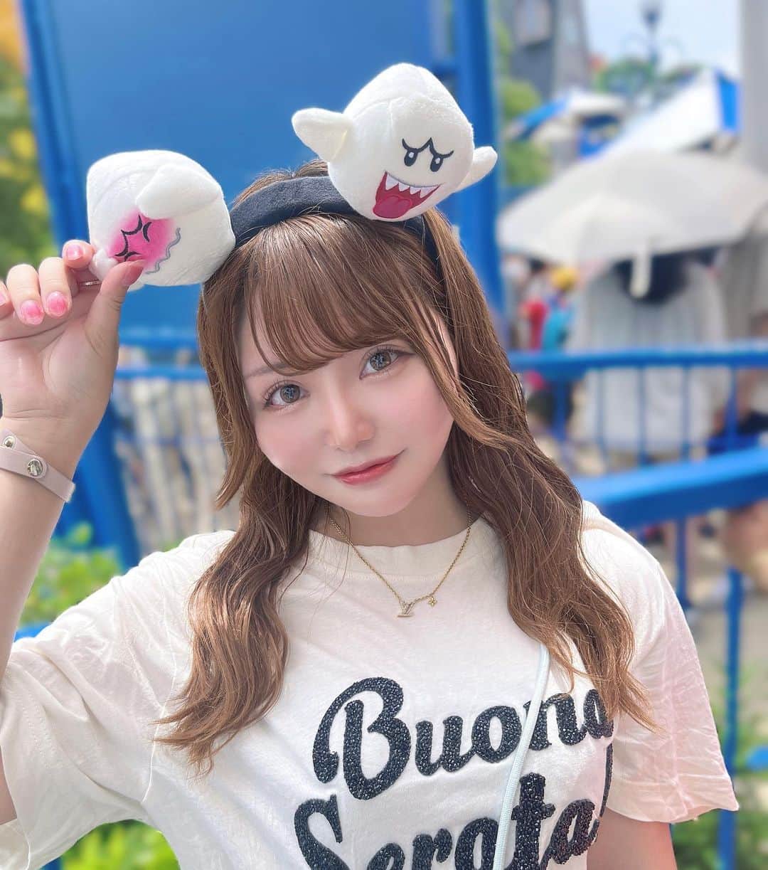 南まなのインスタグラム：「暑すぎて溶けた👻」