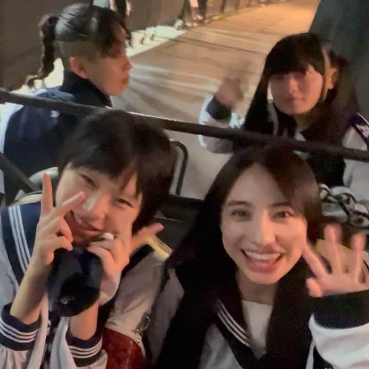 KANONのインスタグラム：「👋🏻」