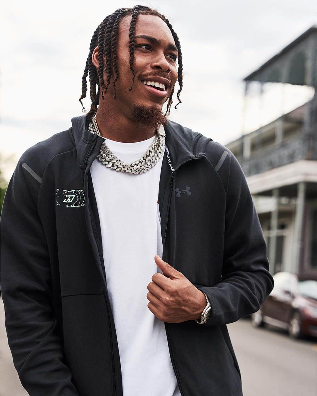 Under Armourさんのインスタグラム写真 - (Under ArmourInstagram)「'The Jet' is unstoppable ✈️ Check the look @jjettas2 wore to #ProtectThisHouse 👀🔥」9月16日 0時03分 - underarmour