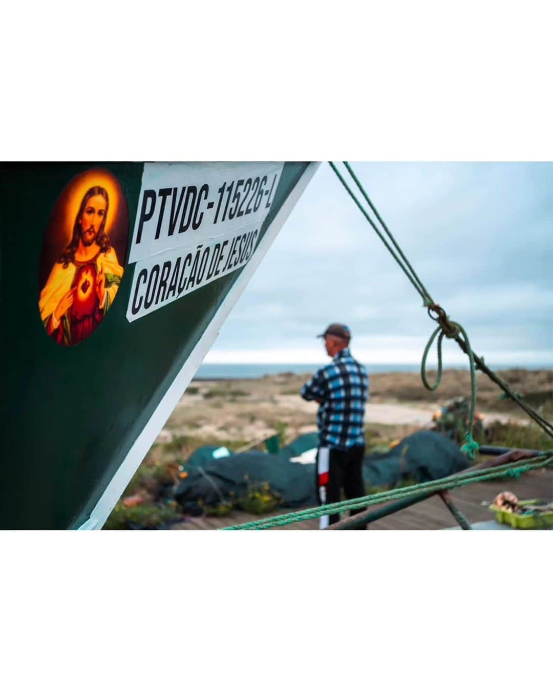 VuTheara Khamさんのインスタグラム写真 - (VuTheara KhamInstagram)「The Fishermen of Minho, Castelo do Neiva, Portugal 🎣🇵🇹 . #amarominho #Minho @amarominho」9月16日 0時05分 - vutheara