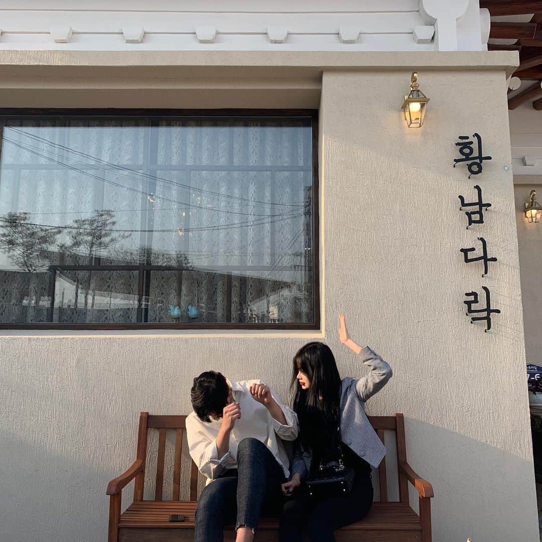 ナム・スミンさんのインスタグラム写真 - (ナム・スミンInstagram)「hoxy,,, 경주 맛집이나 카페나 추천해주실 수 있울가요,,? 조만간 놀러가려는데!!!!!!!! 아니면 궁금했던 곳도 괜차나 내가 대신 먹어보고 말해주께(?)  사진은 교리김밥이 맛없다는 걸 알았던 19년도의 추억🫠」9月16日 0時24分 - suminzz