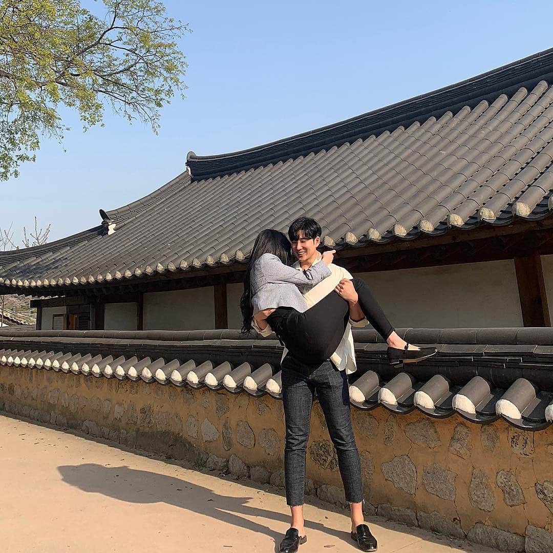 ナム・スミンさんのインスタグラム写真 - (ナム・スミンInstagram)「hoxy,,, 경주 맛집이나 카페나 추천해주실 수 있울가요,,? 조만간 놀러가려는데!!!!!!!! 아니면 궁금했던 곳도 괜차나 내가 대신 먹어보고 말해주께(?)  사진은 교리김밥이 맛없다는 걸 알았던 19년도의 추억🫠」9月16日 0時24分 - suminzz
