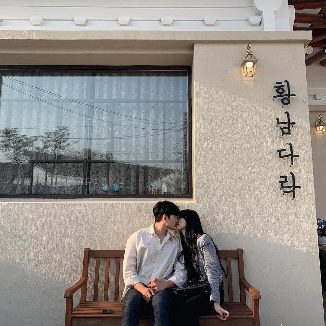 ナム・スミンさんのインスタグラム写真 - (ナム・スミンInstagram)「hoxy,,, 경주 맛집이나 카페나 추천해주실 수 있울가요,,? 조만간 놀러가려는데!!!!!!!! 아니면 궁금했던 곳도 괜차나 내가 대신 먹어보고 말해주께(?)  사진은 교리김밥이 맛없다는 걸 알았던 19년도의 추억🫠」9月16日 0時24分 - suminzz