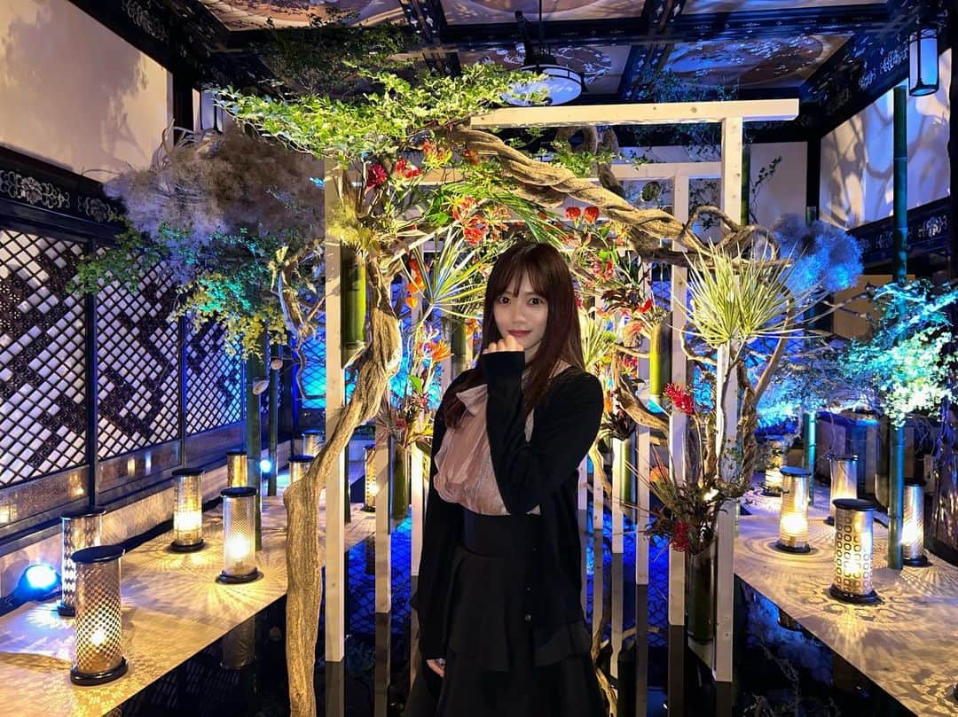 宮田愛萌さんのインスタグラム写真 - (宮田愛萌Instagram)「まなもです。  一泊二日で、友達とお泊まりに行ってきました☺️ 最近2人でハマっている(?)美術に触れる、をコンセプトに展示を観たり話し合ったりして楽しかったです。 やはり百鬼夜行はテンション上がりますね……。一度は諦めた妖怪になりたいという夢を、もう一度追いかけたくなりました。 2人とも思考は割と似ている方だと思うけれど、得意分野、専門分野が違うので話していると視点が違っていて面白いです。  あぁ、そういえば、2人で密かに「いつかやりたいね……！」と言っていた夢が叶いそうで、ステイ中少しそわそわしていました。 今もしています。ふふ。  気がつけば9月中旬。 またいつかお知らせとかもちょこちょこ出てくると思うので、気長にお待ちください。 告知がなくても写真があればまた載せます。  基本X(旧Twitter)にいます。あまり有益な話はしませんが、生存確認したい方はそちらを見ていただいた方が早いかもしれません。 テキスト主体の方が慣れているのです。  そんな感じのご報告でした。  #和のあかり2023  #wanoakari2023」9月16日 0時24分 - manamomiyata_official